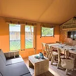 Kemp Naturiste Tikayan Petit Arlane Valensole