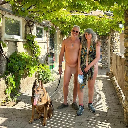 Campsite Naturiste Tikayan Petit Arlane Valensole