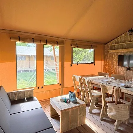Campsite Naturiste Tikayan Petit Arlane Valensole