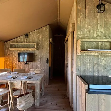 Naturiste Tikayan Petit Arlane Campsite Valensole