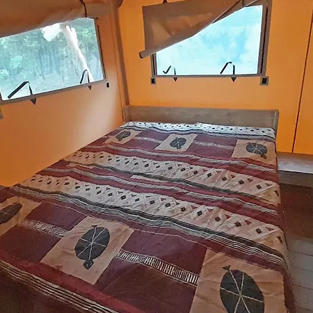 Naturiste Tikayan Petit Arlane Campsite Valensole