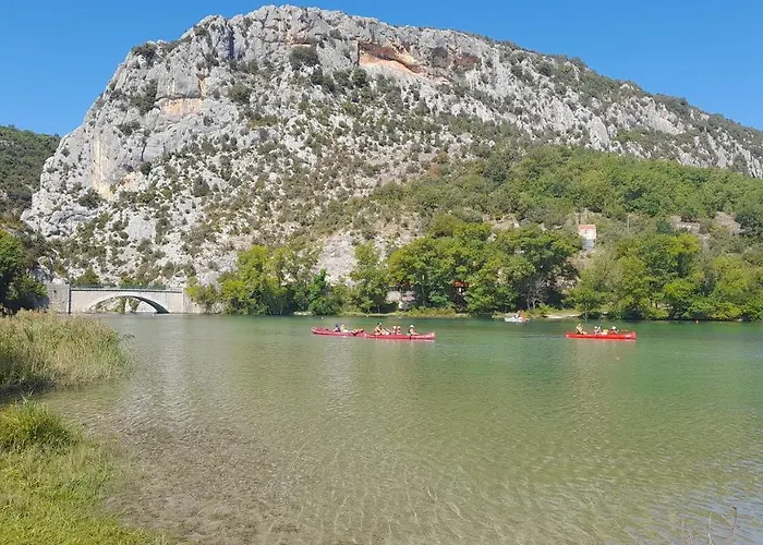 Naturiste Tikayan Petit Arlane Campsite Valensole